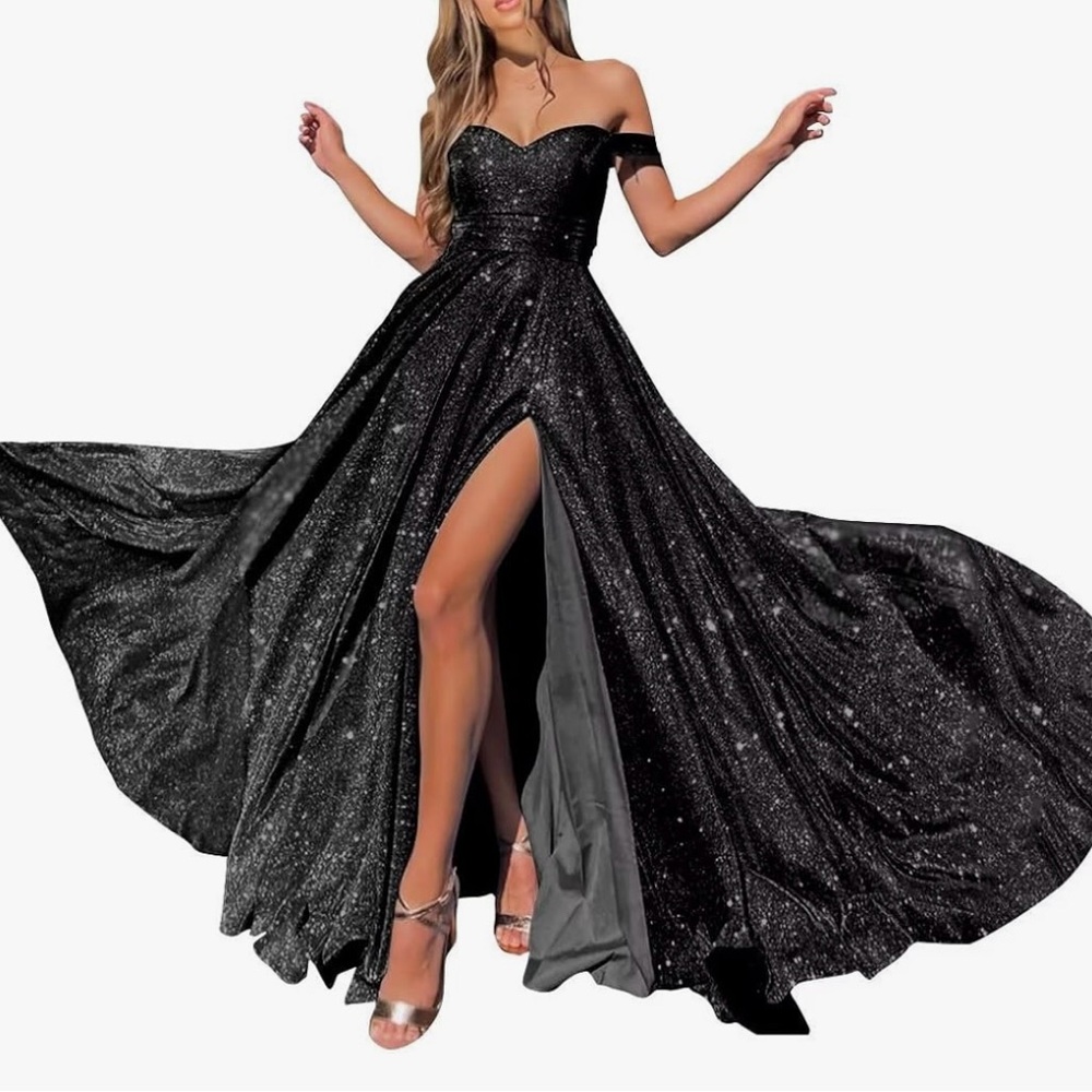 Elegant Black Off-Shoulder Prom Dress / Evening Gown